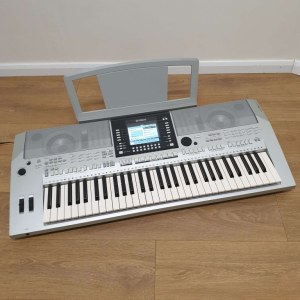 Yamaha PSR-S910 Powerful Arranger Workstation Keyboard
